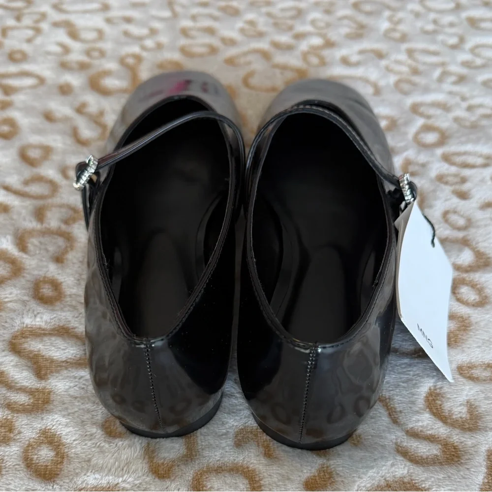 NWT Mango MNG Black Mary Jane Flats Ballerinas
With Strap Size: 36 (6) - Picture 6 of 12